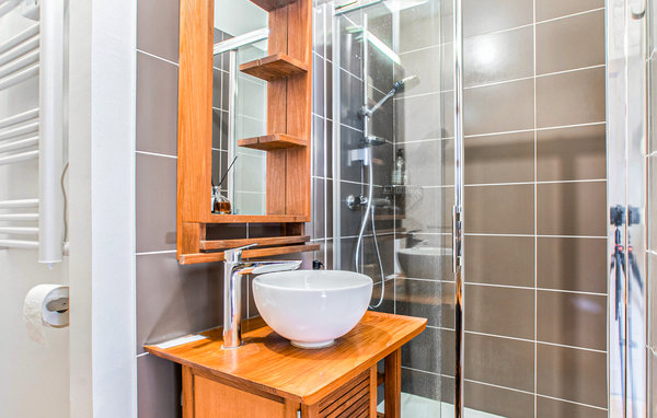 Holiday Home - Le Mesnil-Jourdain , France - FNE027 701