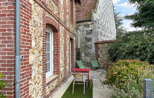 Holiday Home - Mesnil en Ouche , France - FNE072 101