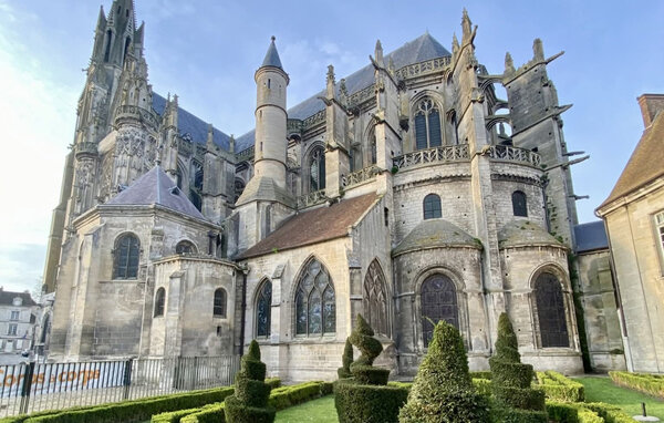 Semesterhus - SENLIS , Frankrike - FNI046 905