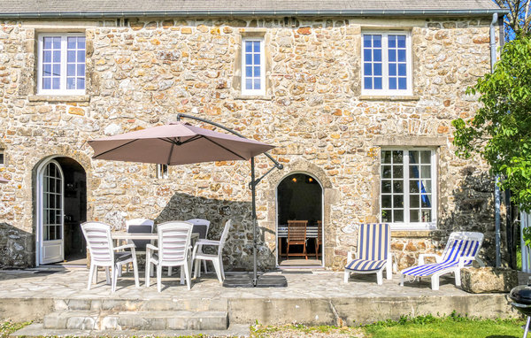 Holiday Home - Saint-Martin-le-Hébert , France - FNM508 101