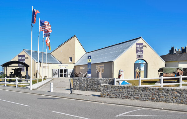 Location de vacances - Quettehou , France - FNM553 902