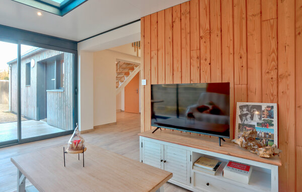 Holiday Home - Flottemanville-hague , France - FNM570 301