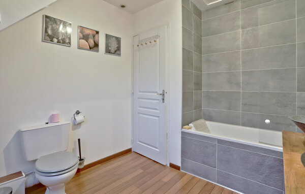 Location de vacances - Quettehou , France - FNM577 702