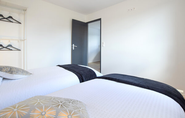 Location de vacances - PIROU-PLAGE , France - FNM590 604