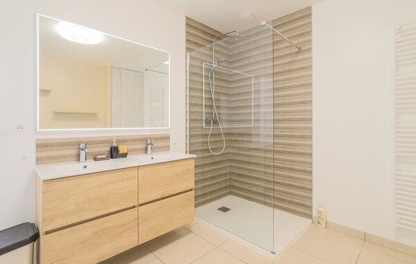 Holiday Home - Oxelaëre , France - FNN038 701