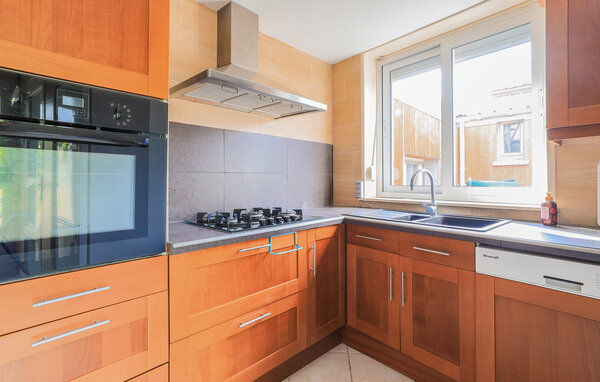 Holiday Home - Oxelaëre , France - FNN038 401