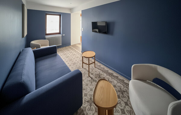 Semesterhus - Cambrai , Frankrike - FNN046 301