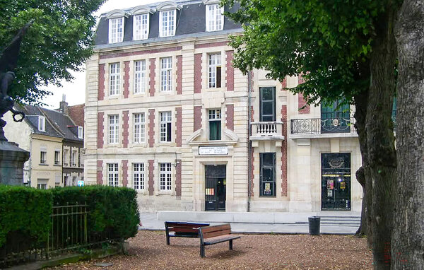 Semesterhus - CAMBRAI , Frankrike - FNN048 903