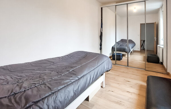 Semesterhus - CAMBRAI , Frankrike - FNN048 602