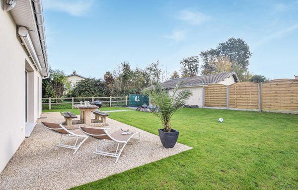 Holiday Home - Angerville-l'Orcher , France - FNS080 101