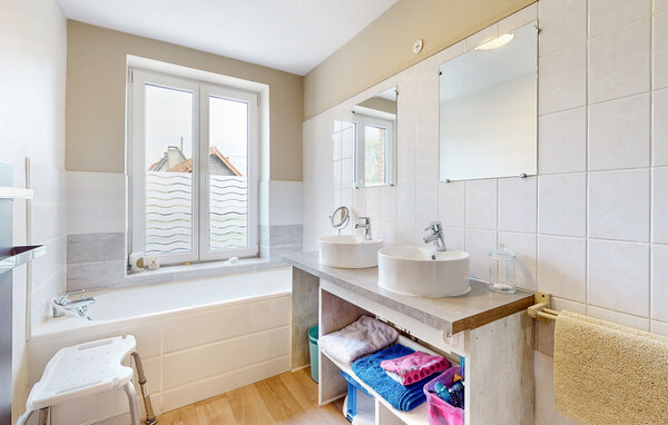 Holiday Home - Saint-Vaast-d'Equiqueville , France - FNS117 701