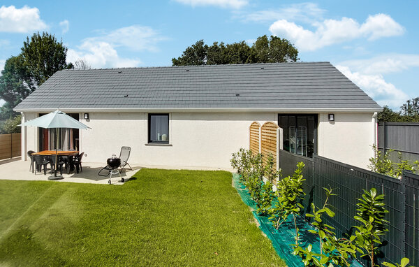 Location de vacances - Angerville l'Orcher , France - FNS122 82
