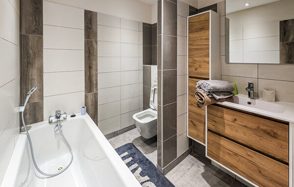 Apartment - Bellaffaire , France - FPA069 701