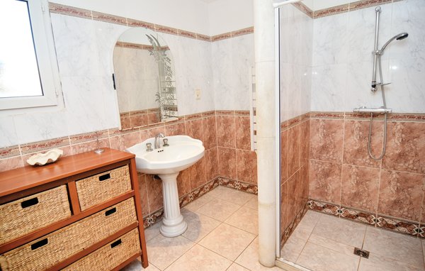 Holiday Home - Eyguieres , France - FPB133 701