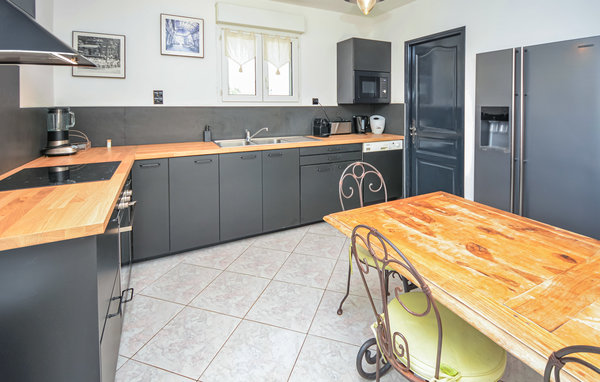Holiday Home - Eyguieres , France - FPB133 401