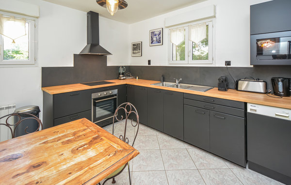 Holiday Home - Eyguieres , France - FPB133 3