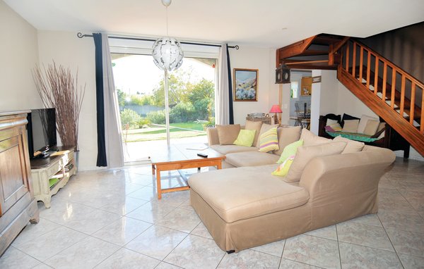 Holiday Home - Eyguieres , France - FPB133 5