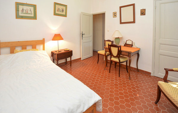 Location de vacances - La Roque D'Antheron , France - FPB169 607