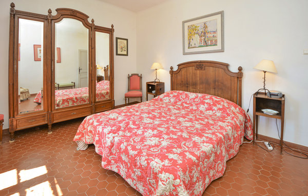 Location de vacances - La Roque D'Antheron , France - FPB169 609