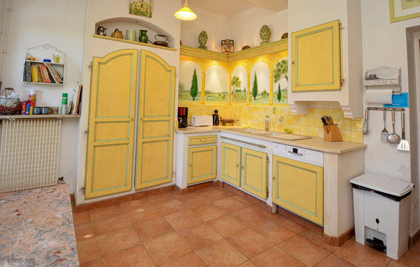 Location de vacances - La Roque D'Antheron , France - FPB169 402