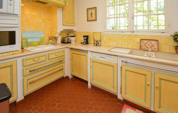 Location de vacances - La Roque D'Antheron , France - FPB169 403