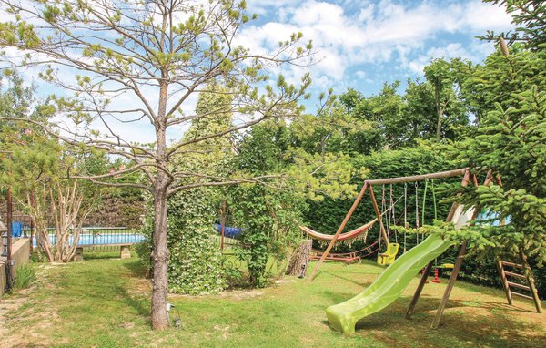 Holiday Home - Châteaurenard , France - FPB307 801