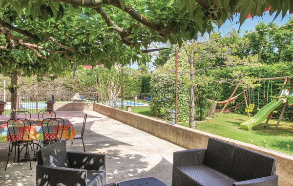 Holiday Home - Châteaurenard , France - FPB307 805