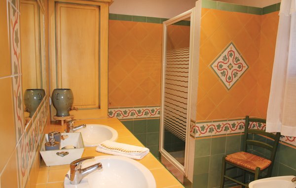 Holiday Home - Châteaurenard , France - FPB307 702