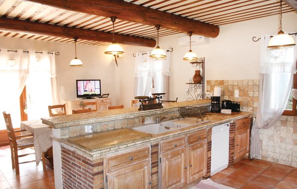 Holiday Home - Châteaurenard , France - FPB307 403