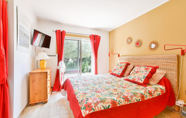 Location de vacances - Eyragues , France - FPB485 604