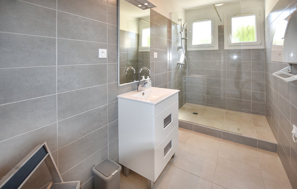Location de vacances - Rognonas , France - FPB498 701