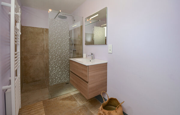 Location de vacances - Noves , France - FPB594 701