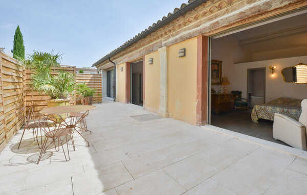 Location de vacances - Noves , France - FPB594 607