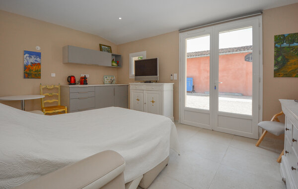 Location de vacances - Noves , France - FPB594 610