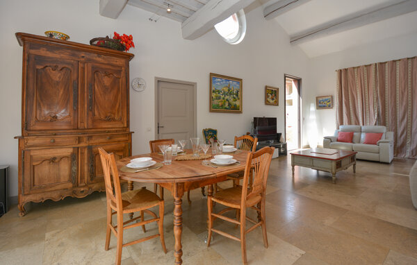 Location de vacances - Noves , France - FPB594 302