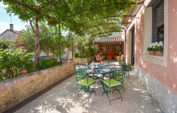 Location de vacances - Noves , France - FPB594 84