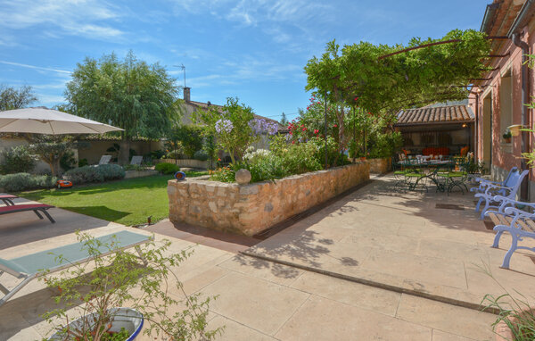 Location de vacances - Noves , France - FPB594 102