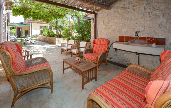 Location de vacances - Noves , France - FPB594 105
