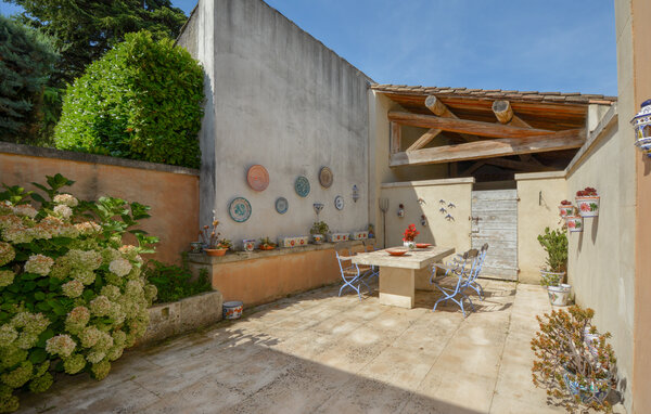 Location de vacances - Noves , France - FPB594 110