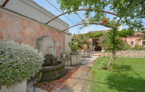 Location de vacances - Noves , France - FPB594 112