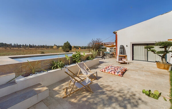 Location de vacances - Eyragues , France - FPB614 2