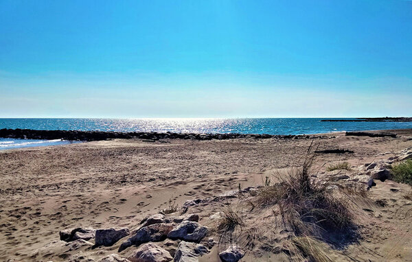 Location de vacances - Tarascon , France - FPB627 901