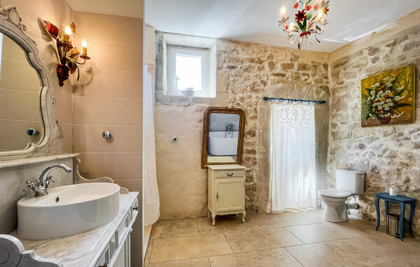 Location de vacances - Tarascon , France - FPB627 701
