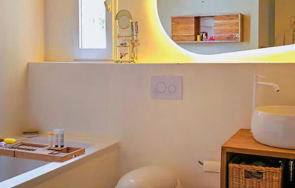 Holiday Home - Les Baux-de-Provence , France - FPB630 701