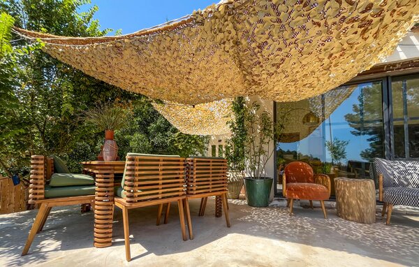 Holiday Home - Les Baux-de-Provence , France - FPB630 103