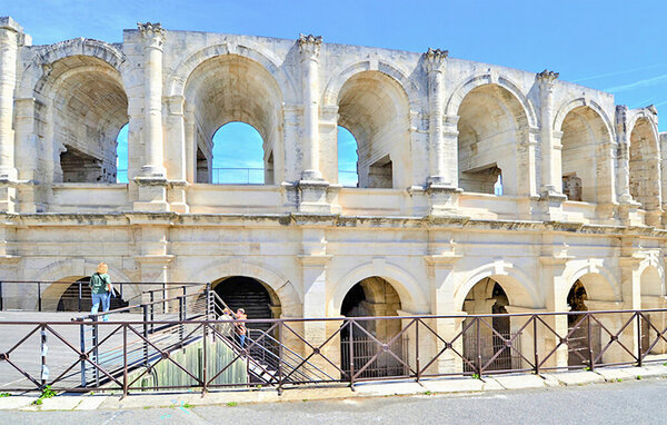 Vakantiehuis - Arles , Frankrijk - FPB639 906