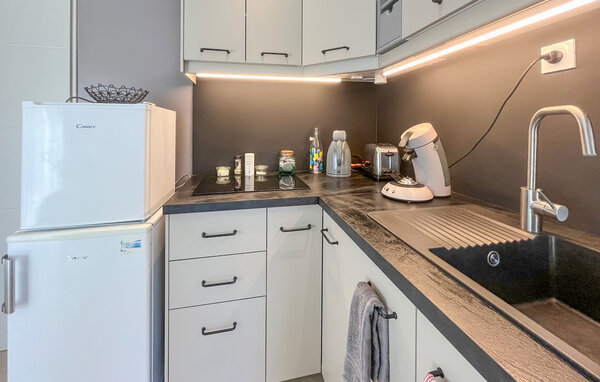 Location de vacances - Aureille , France - FPB644 401