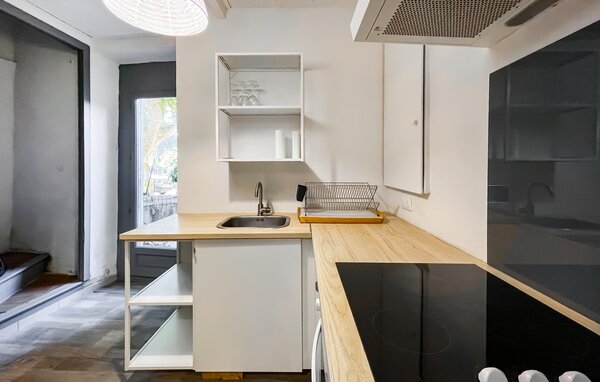 Location de vacances - Cabannes , France - FPB645 403