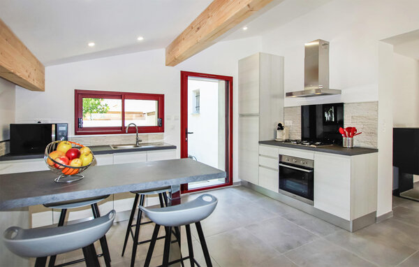 Location de vacances - Salon de Provence , France - FPB646 4