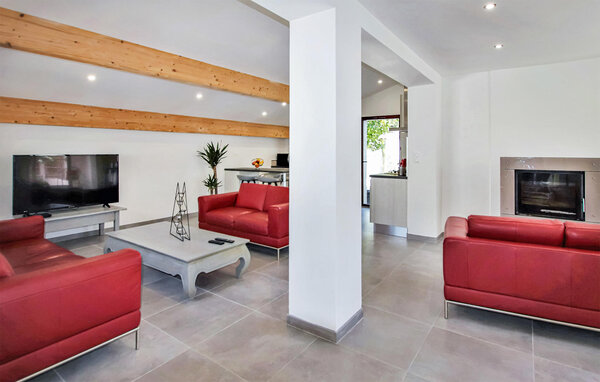 Location de vacances - Salon de Provence , France - FPB646 1